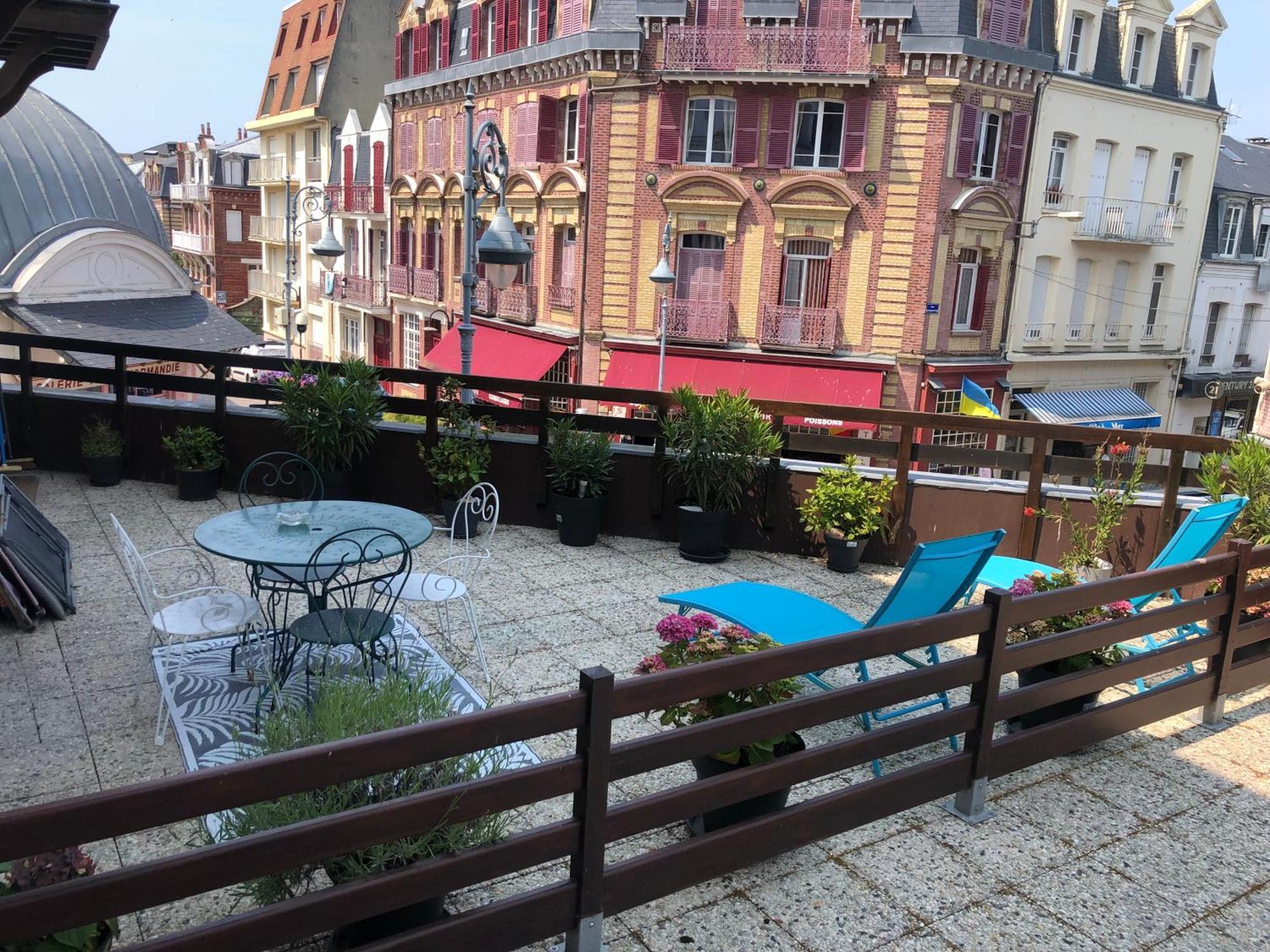 Cosy Avec Grande Terrasse Vue Apartment *